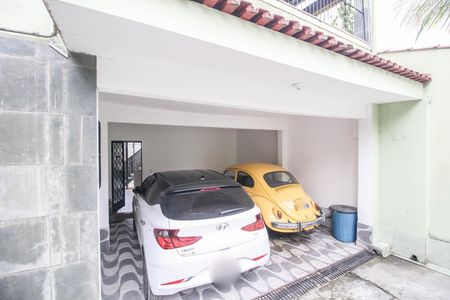 Casa para alugar com 510m², 4 quartos e 1 vaga Casa para alugar com 510m², 4 quartos e 1 vagaGaragem
