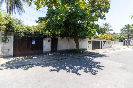 Casa para alugar com 400m², 5 quartos e 4 vagasFachada da Casa