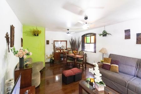 Sala de casa para alugar com 5 quartos, 400m² em Campo Grande, Rio de Janeiro