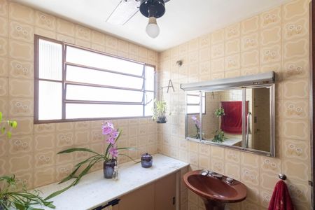 Casa para alugar com 400m², 5 quartos e 4 vagasBanheiro Social 2