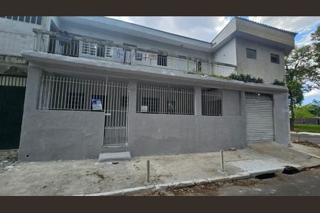 Casa à venda com 120m², 1 quarto e 2 vagasFachada