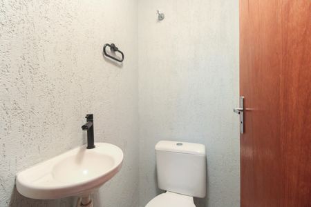 Casa de condomínio para alugar com 95m², 2 quartos e 2 vagas Casa de condomínio para alugar com 95m², 2 quartos e 2 vagasLavabo