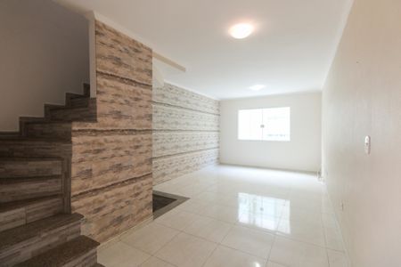 Sala  de casa de condomínio para alugar com 2 quartos, 95m² em Penha de França, São Paulo