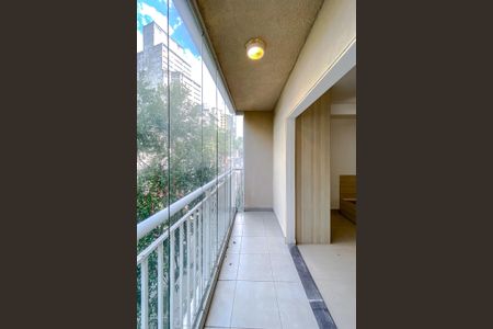 Studio para alugar com 35m², 1 quarto e sem vaga Studio para alugar com 35m², 1 quarto e sem vagaVaranda