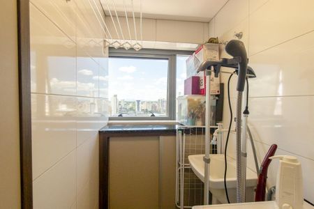 Apartamento para alugar com 60m², 2 quartos e 1 vagaÁrea de Serviço