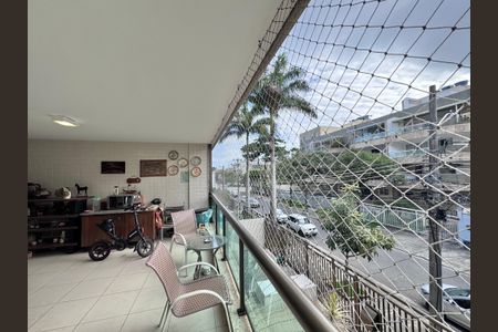 Apartamento à venda com 110m², 3 quartos e 3 vagasVaranda