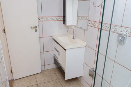 Casa de condomínio para alugar com 136m², 3 quartos e 1 vagaBanheiro da Suíte 1