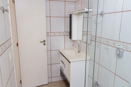 Casa de condomínio para alugar com 136m², 3 quartos e 1 vagaBanheiro da Suíte 1