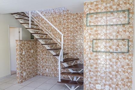 Casa de condomínio para alugar com 136m², 3 quartos e 1 vagaSala