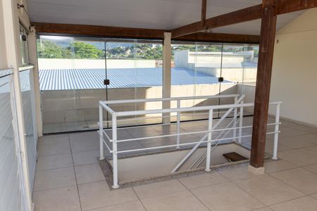 Casa de condomínio para alugar com 136m², 3 quartos e 1 vagaTerraço