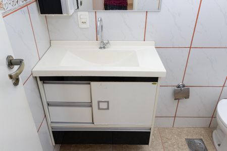 Casa de condomínio para alugar com 136m², 3 quartos e 1 vagaBanheiro da Suíte 1