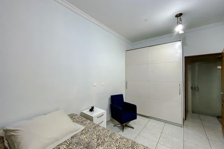 Casa para alugar com 150m², 2 quartos e 2 vagasQuarto 2