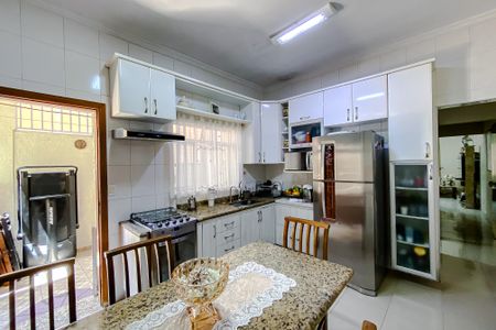 Casa para alugar com 150m², 2 quartos e 2 vagasCozinha