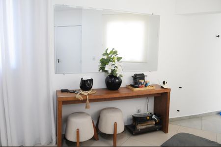 Casa à venda com 105m², 2 quartos e 2 vagasSala