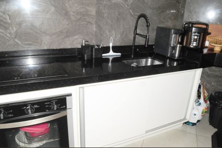 Casa à venda com 105m², 2 quartos e 2 vagasCozinha