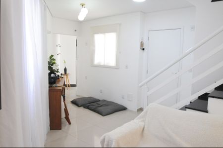 Casa à venda com 105m², 2 quartos e 2 vagasSala