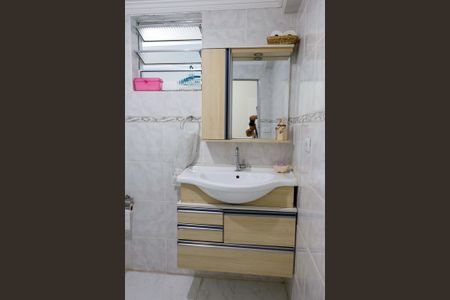 Casa à venda com 137m², 2 quartos e 1 vagaBanheiro