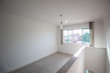 Sala de TV de apartamento à venda com 3 quartos, 150m² em Heliópolis, Belo Horizonte