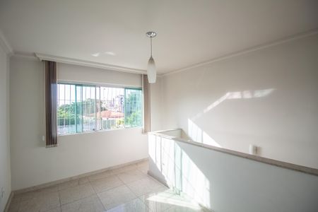Sala de TV de apartamento à venda com 3 quartos, 150m² em Heliópolis, Belo Horizonte