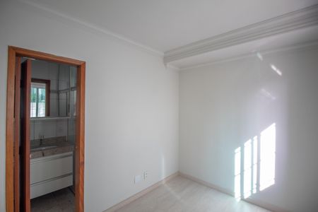 Apartamento à venda com 150m², 3 quartos e 2 vagasSuite 1
