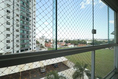 Sacada de apartamento para alugar com 2 quartos, 67m² em Apartamento:, Uberlândia