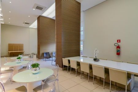 Apartamento para alugar com 64m², 2 quartos e 1 vagaÁrea comum - Salão de festas