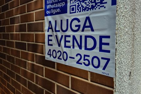 Apartamento para alugar com 64m², 2 quartos e 1 vagaFachada - Plaquinha