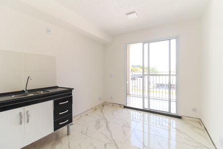 Sala/Cozinha de apartamento para alugar com 2 quartos, 66m² em Vila Carmosina, São Paulo