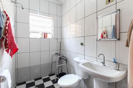 Casa à venda com 450m², 5 quartos e 3 vagas Casa à venda com 450m², 5 quartos e 3 vagasBanheiro