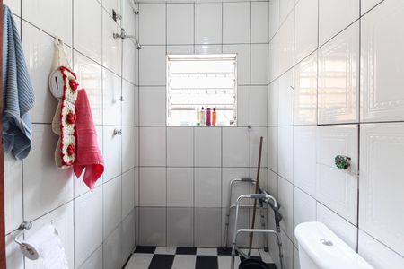 Casa à venda com 450m², 5 quartos e 3 vagas Casa à venda com 450m², 5 quartos e 3 vagasBanheiro