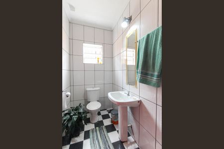 Casa à venda com 450m², 5 quartos e 3 vagas Casa à venda com 450m², 5 quartos e 3 vagasLavabo