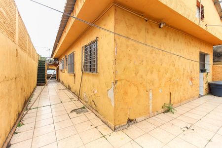 Casa à venda com 450m², 5 quartos e 3 vagas Casa à venda com 450m², 5 quartos e 3 vagasCorredor Externo