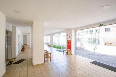 Apartamento para alugar com 47m², 2 quartos e 1 vagaHall social