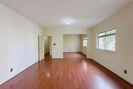 Apartamento para alugar com 180m², 3 quartos e 1 vagaSala