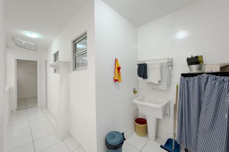 Apartamento para alugar com 180m², 3 quartos e 1 vagaÁrea de Serviço