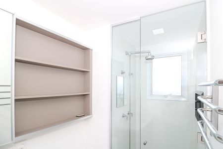 Apartamento à venda com 105m², 3 quartos e 2 vagas Apartamento à venda com 105m², 3 quartos e 2 vagasBanheiro da Suíte