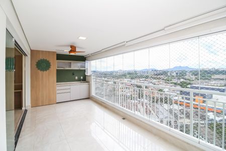 Apartamento à venda com 105m², 3 quartos e 2 vagas Apartamento à venda com 105m², 3 quartos e 2 vagasVaranda