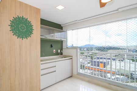 Apartamento à venda com 105m², 3 quartos e 2 vagas Apartamento à venda com 105m², 3 quartos e 2 vagasVaranda