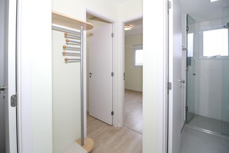 Apartamento à venda com 105m², 3 quartos e 2 vagas Apartamento à venda com 105m², 3 quartos e 2 vagasHall