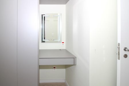 Apartamento à venda com 105m², 3 quartos e 2 vagas Apartamento à venda com 105m², 3 quartos e 2 vagasHall