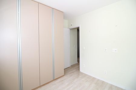 Apartamento à venda com 105m², 3 quartos e 2 vagas Apartamento à venda com 105m², 3 quartos e 2 vagasQuarto 2