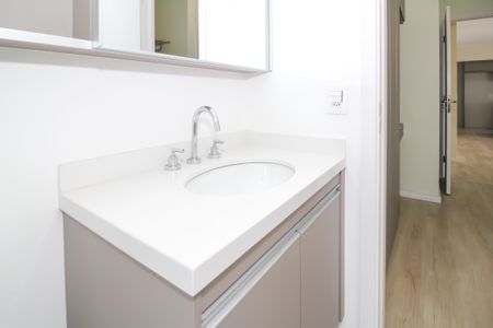 Apartamento à venda com 105m², 3 quartos e 2 vagas Apartamento à venda com 105m², 3 quartos e 2 vagasBanheiro