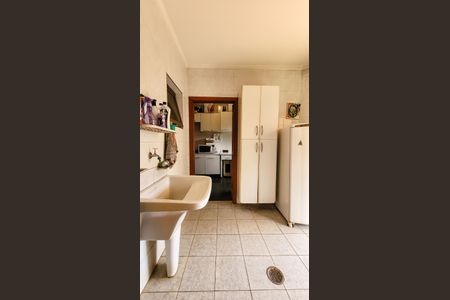 Casa à venda com 260m², 4 quartos e 5 vagasLavanderia