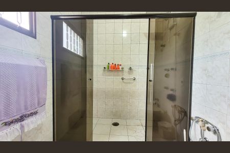 Casa à venda com 260m², 4 quartos e 5 vagasBanheiro Suite 