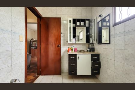 Casa à venda com 260m², 4 quartos e 5 vagasBanheiro Suite 