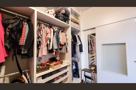 Casa à venda com 260m², 4 quartos e 5 vagasCloset Suite 
