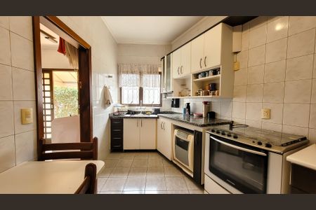 Casa à venda com 260m², 4 quartos e 5 vagasCozinha