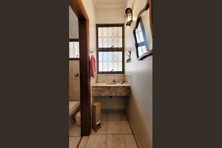 Casa à venda com 260m², 4 quartos e 5 vagasLavabo