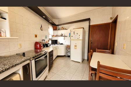 Casa à venda com 260m², 4 quartos e 5 vagasCozinha