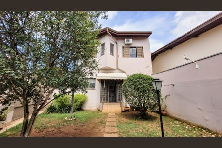 Casa à venda com 260m², 4 quartos e 5 vagasJardim
